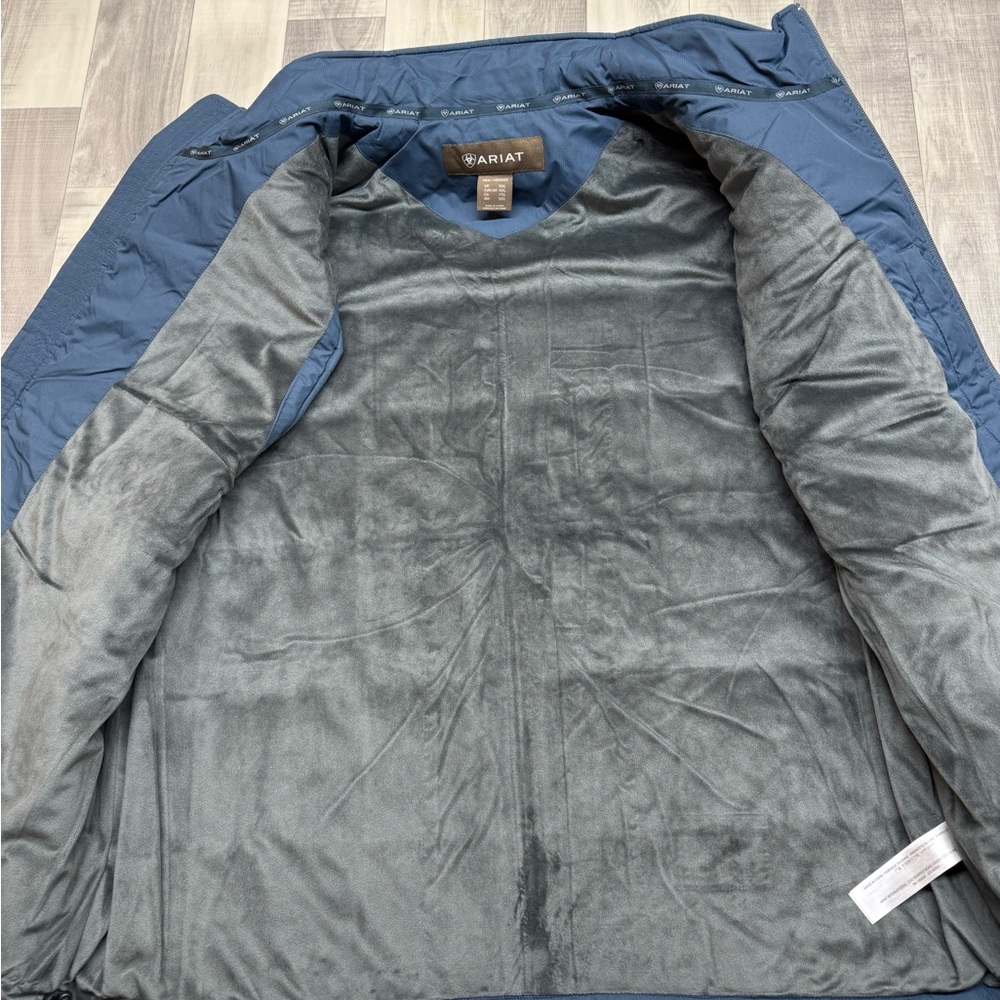 Men's XXL Ariat Crius Blue Quilted  Insulated Wind/Waterproof Puffer Vest - Picture 9 of 11